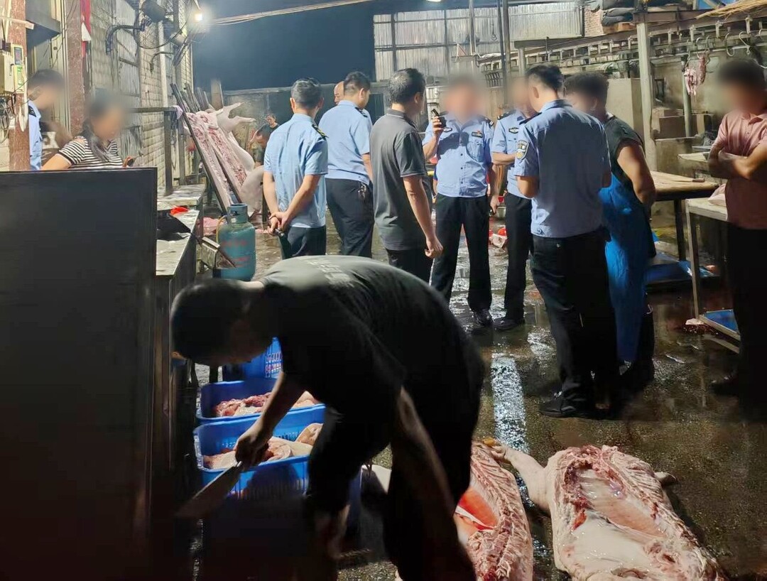宁远：重拳出击护食安 联合执法守底线