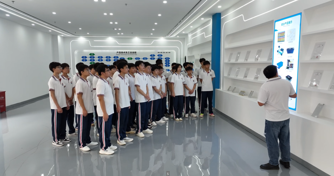 宁远：研学探秘锂电智造 产教融合点亮科创未来