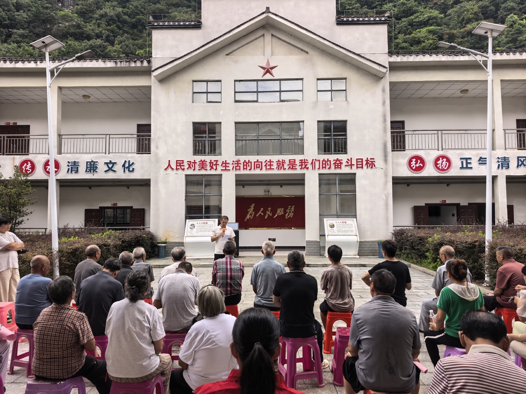 宁远“微宣讲”走进西湾村