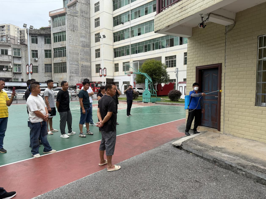宁远县东溪街道：筑牢群众健康“红色防线”