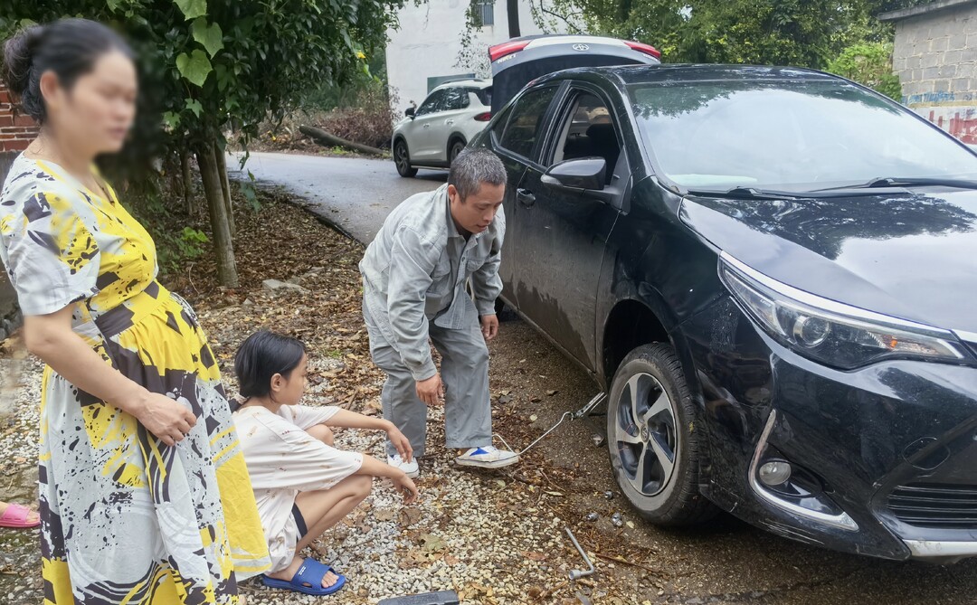 国网宁远县供电公司：孕妇车主车辆爆胎  供电员工暖心相助