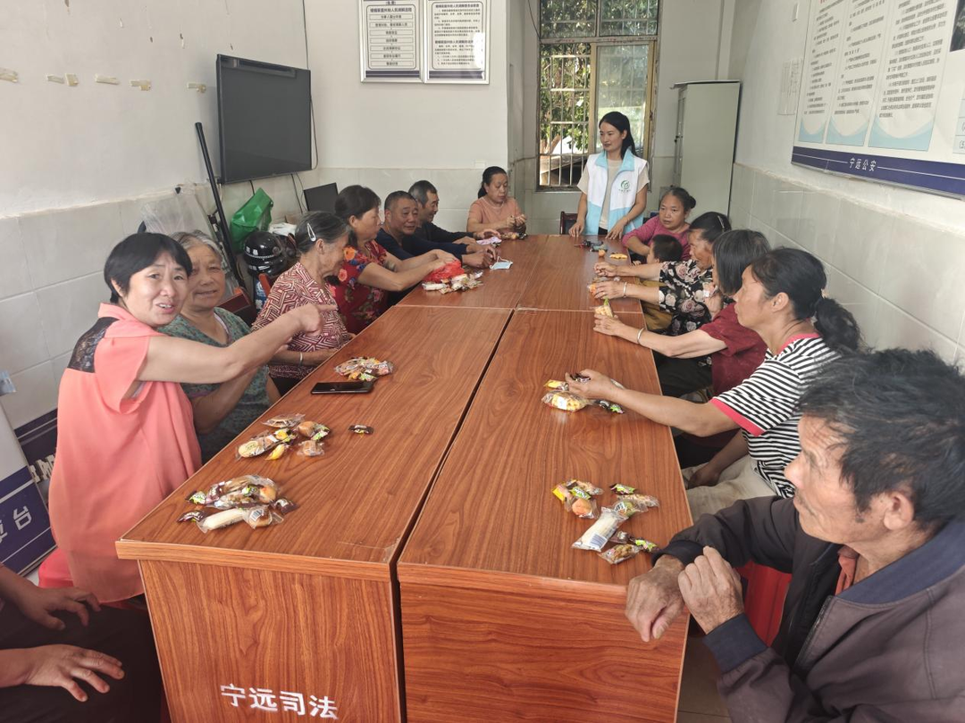 宁远县水市镇：重阳敬老温情伴夕阳