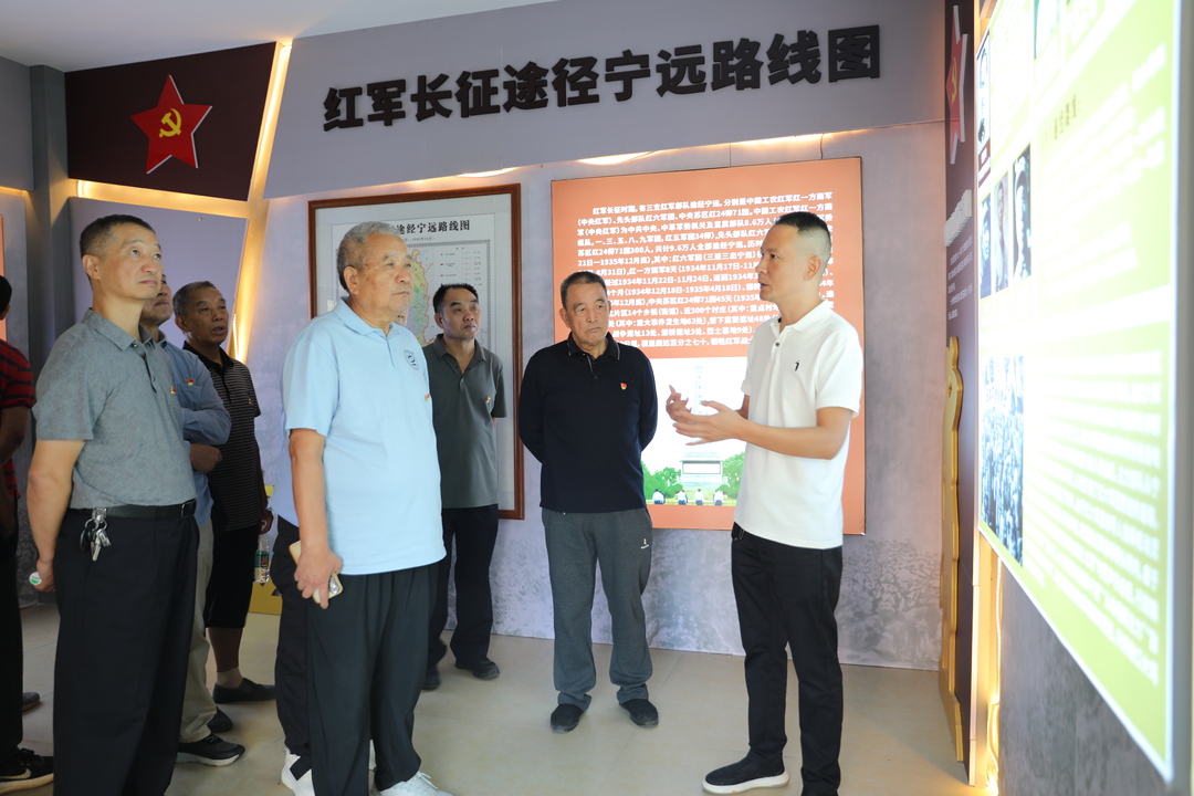 宁远县公安局：情暖重阳忆初心 薪火相传敬桑榆